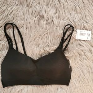 lululemon like a cloud bra size 4 NWT black
